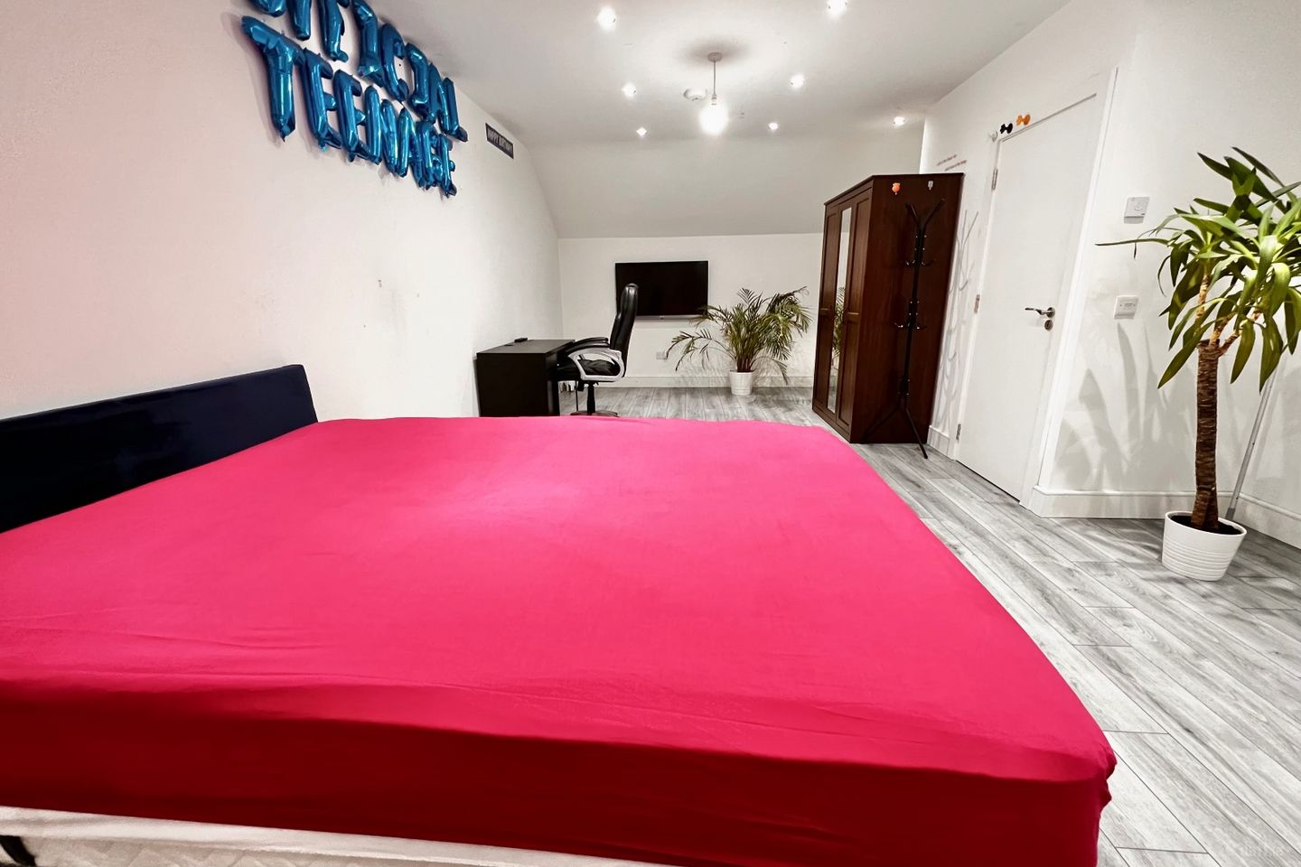 Gandon Green, Gandon park, Lucan, Co. Dublin, Adamstown, Co. Dublin