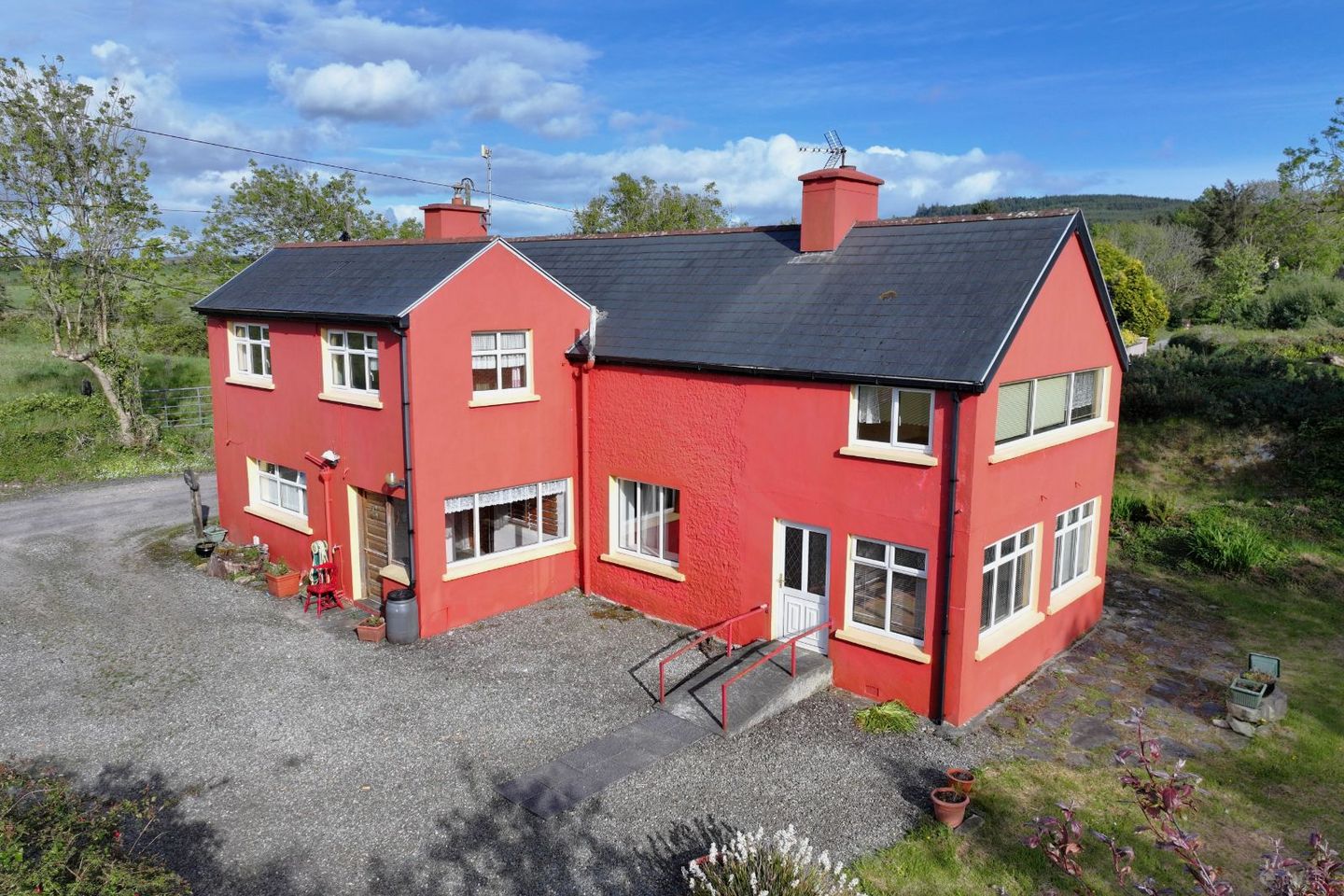 Hobson's Choice, Creagh, Baltimore, Co. Cork, P81YD82