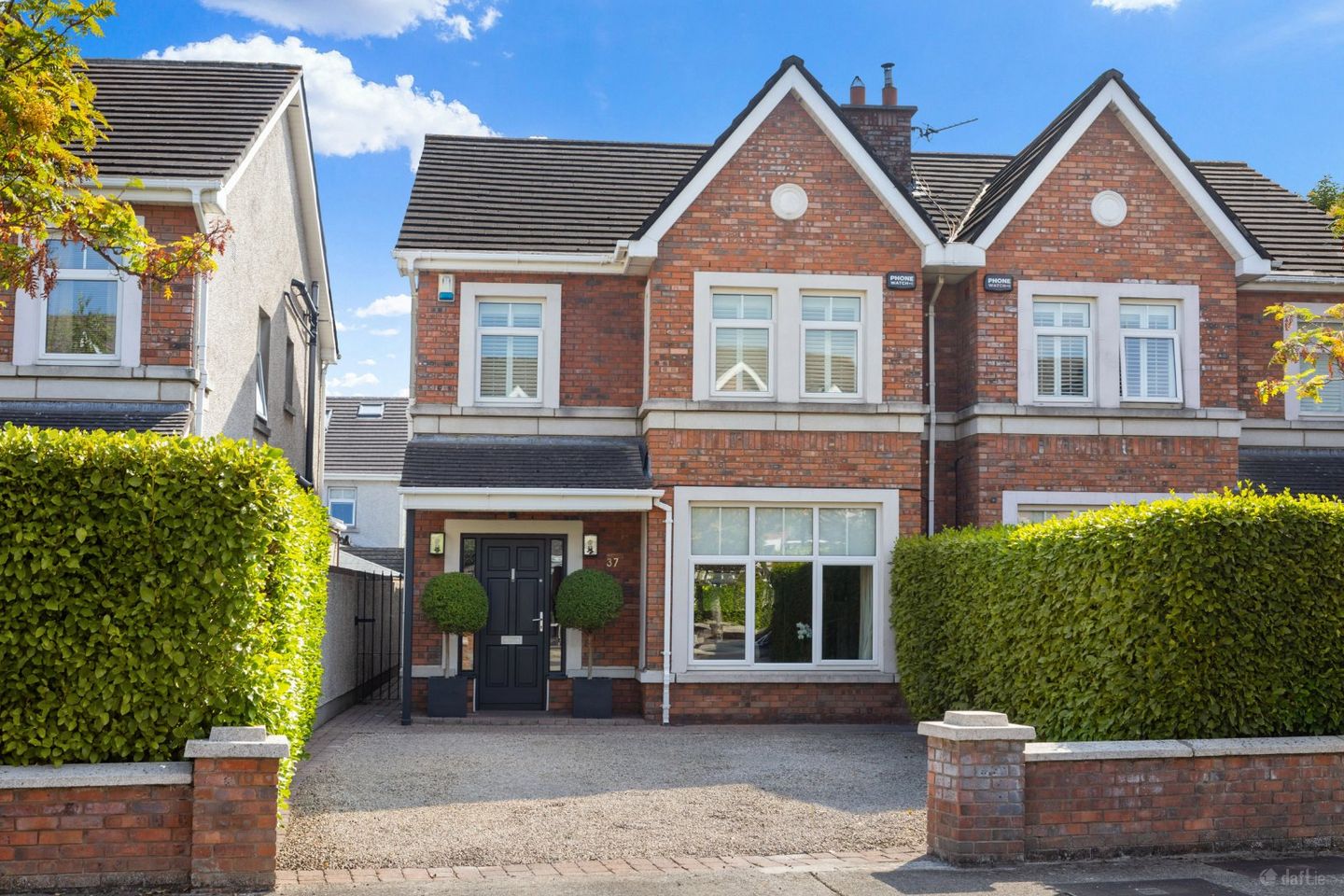 37 Saint Gabriels, Cabinteely, Dublin 18, D18K850