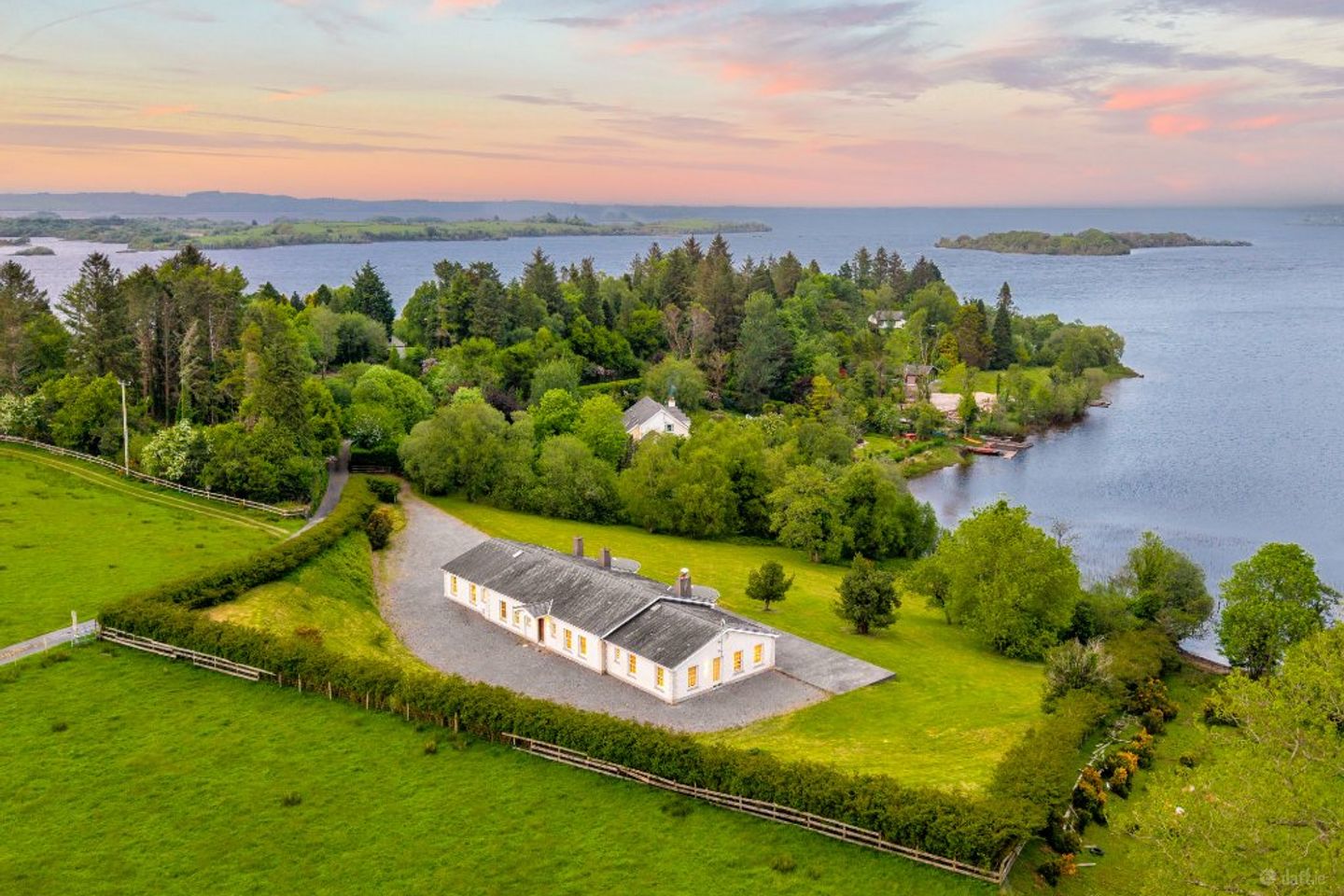 Rinneroon Bay House, Lough Corrib, Oughterard, Co. Galway, H91WE2X