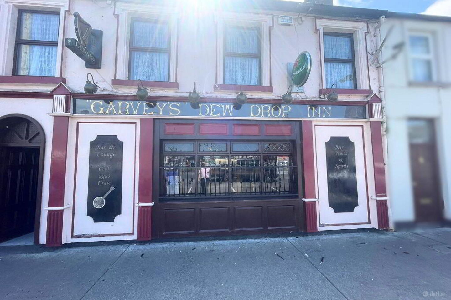 Garveys Dew Drop Inn, Market Square, Charlestown, Co. Mayo, F12P583