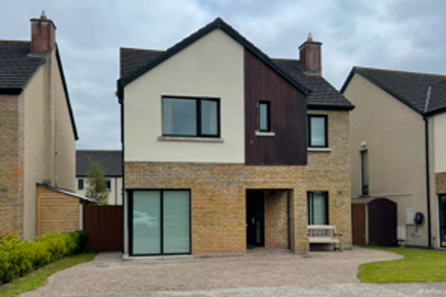 16 The Crescent, Castle Oaks, Carlow Town, Co. Carlow