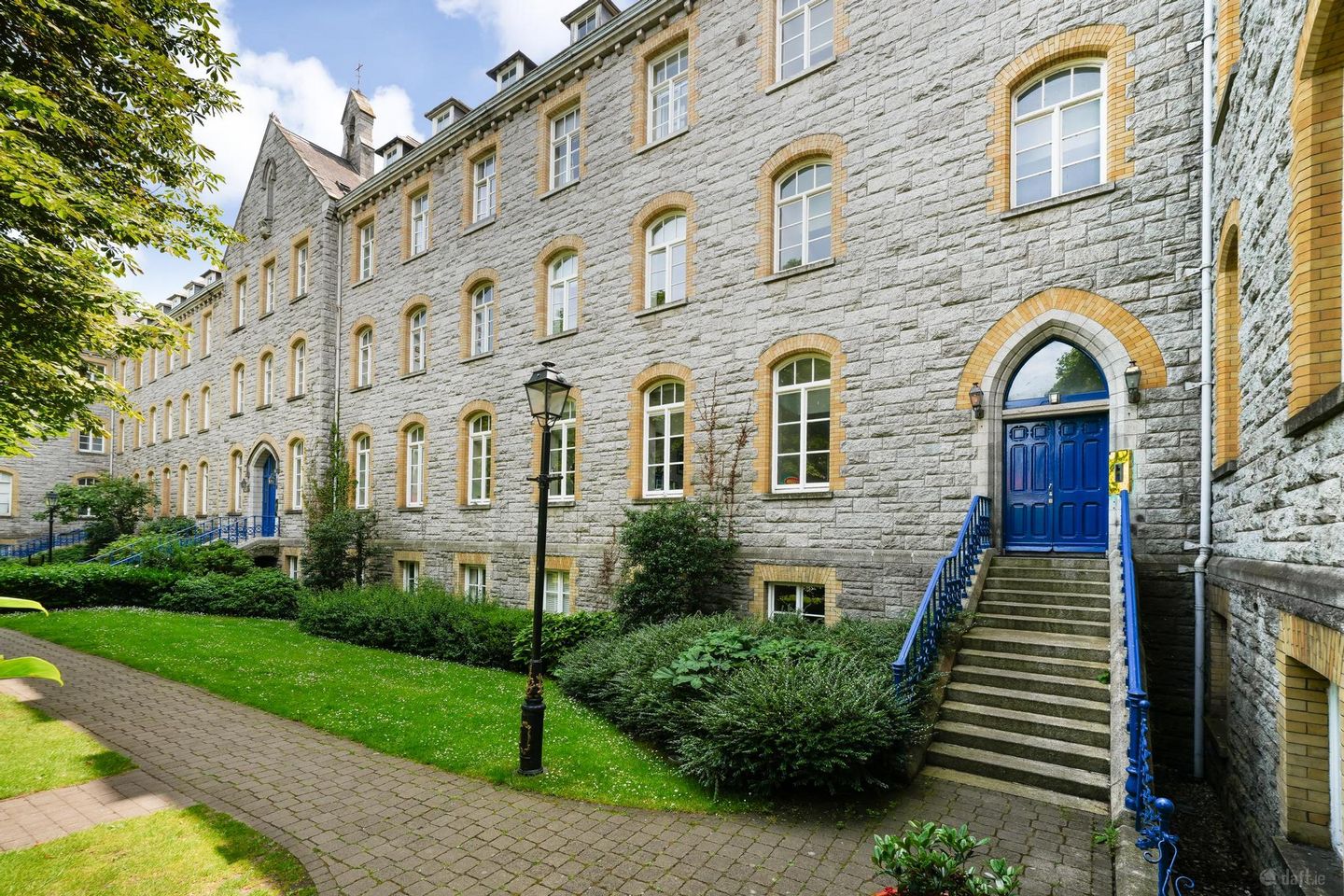 81 Hybreasal House, South Circular Road, Dublin 8