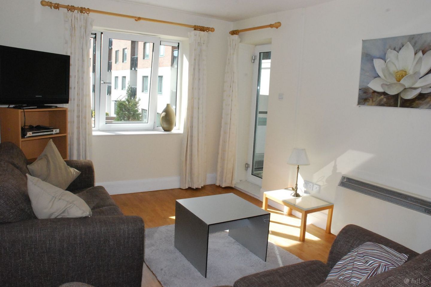 Apartment, Adelaide Square, Whitefriar Street, Dublin 2, Dublin 8