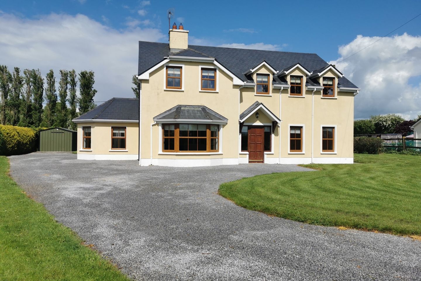 Ballyloughnane, Riverstown, Birr, R42DP90