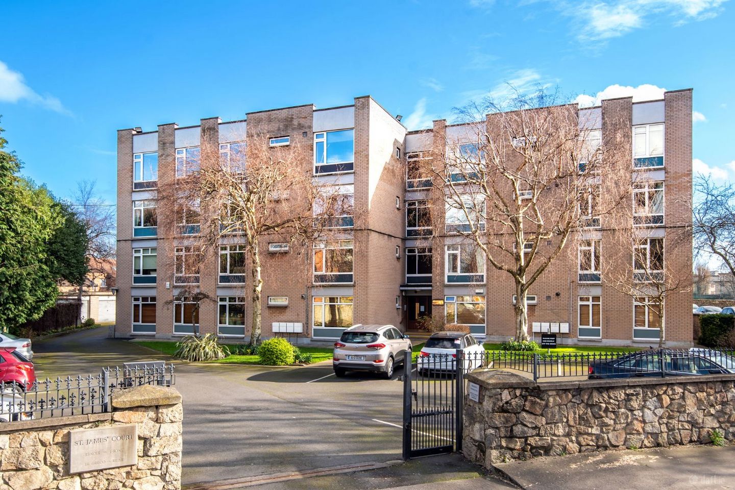 Apartment 5, Renoir, Saint James' Court,  Serpentine Avenue, Ballsbridge, Dublin 4, D04W7C3