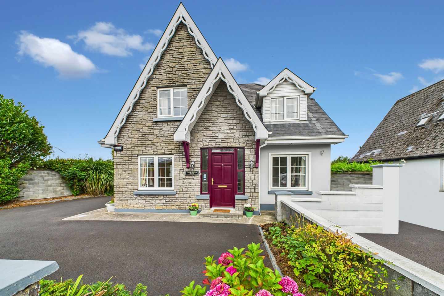 Coole Lodge, Francis Street, Ennis, Co Clare, V95DY65