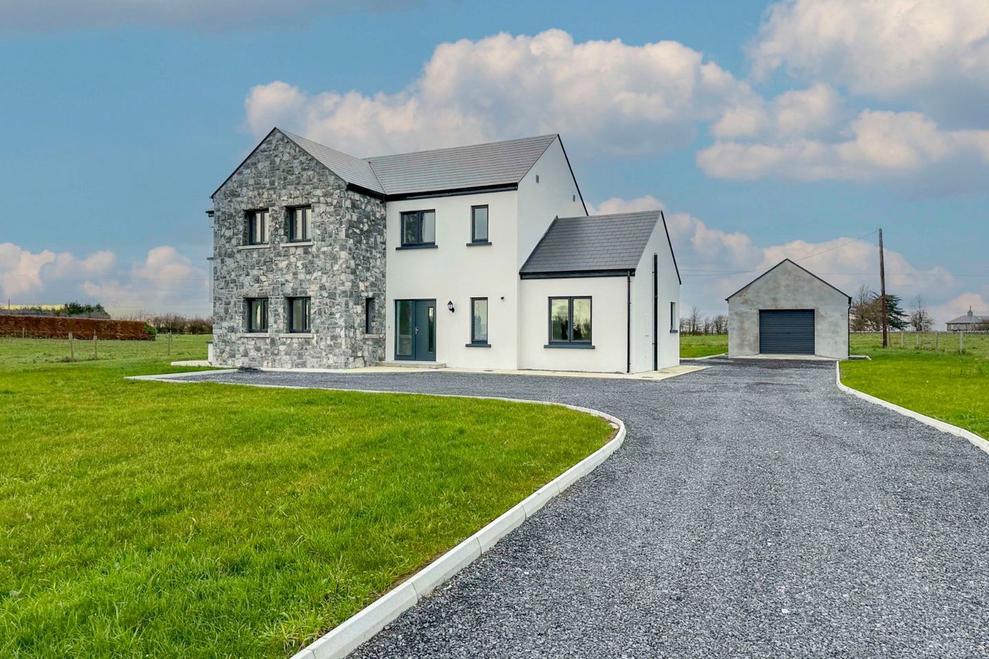 Cooleeny, Kilreekil, Loughrea, Co Galway, H62HC96