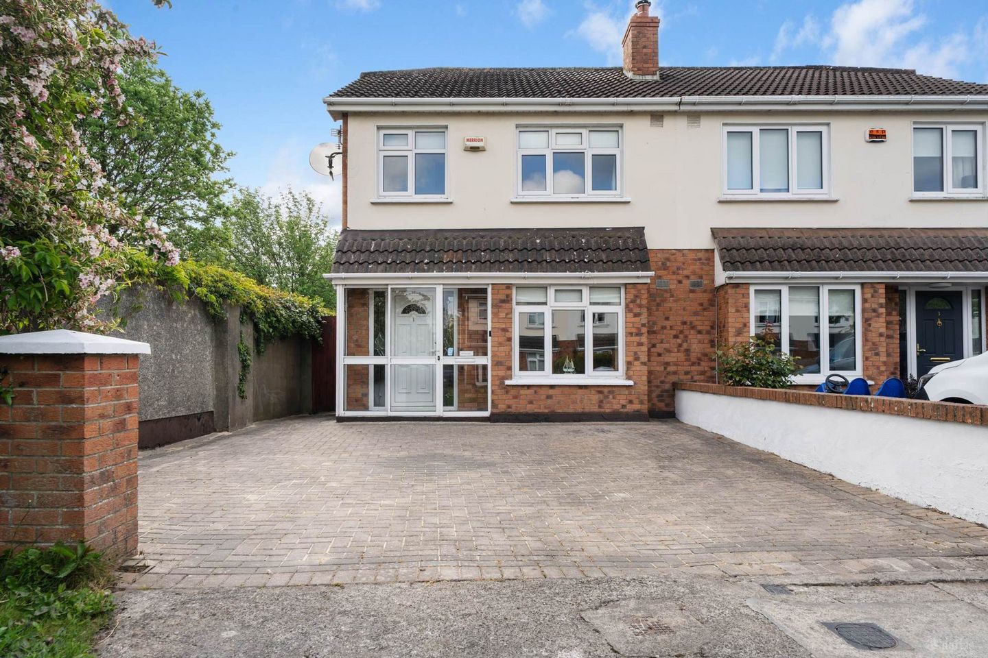 1 Luttrell Park Crescent