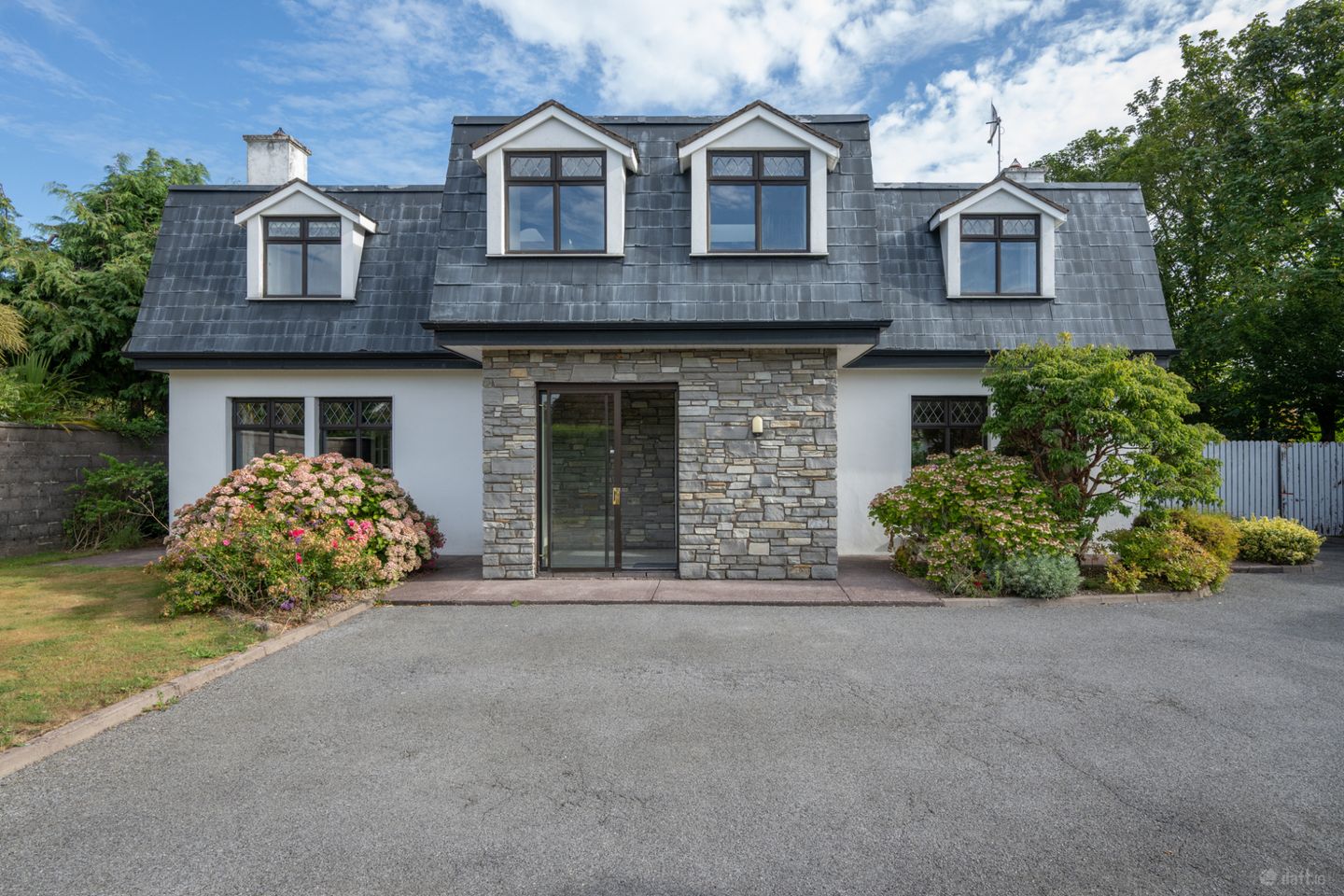 Cnoc an Aighre, Model Farm Road, Carrigrohane, Co Cork, T12 D2PX