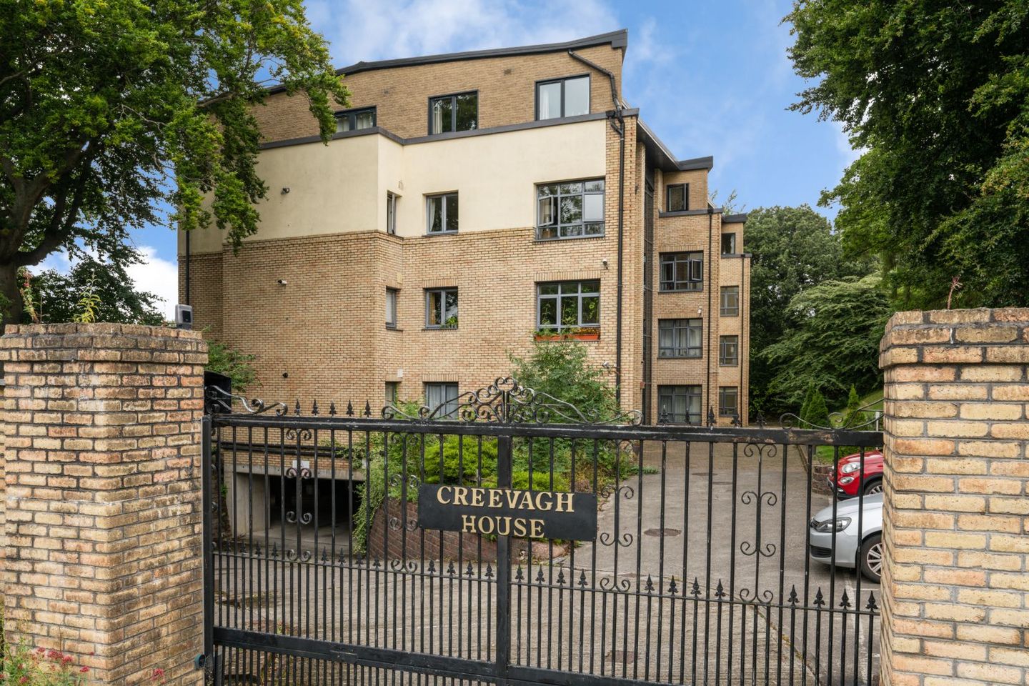 Apartment 14, Creevagh House, Dundrum Road, Windy Arbour, Dublin 14, D14H243