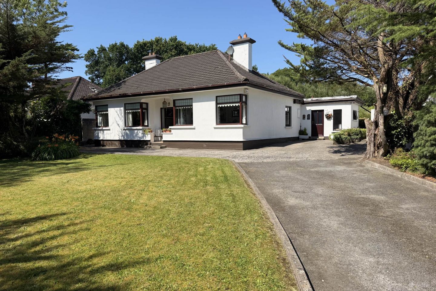 Parkroe, Ardnacrusha, Co. Clare, V94V0HN