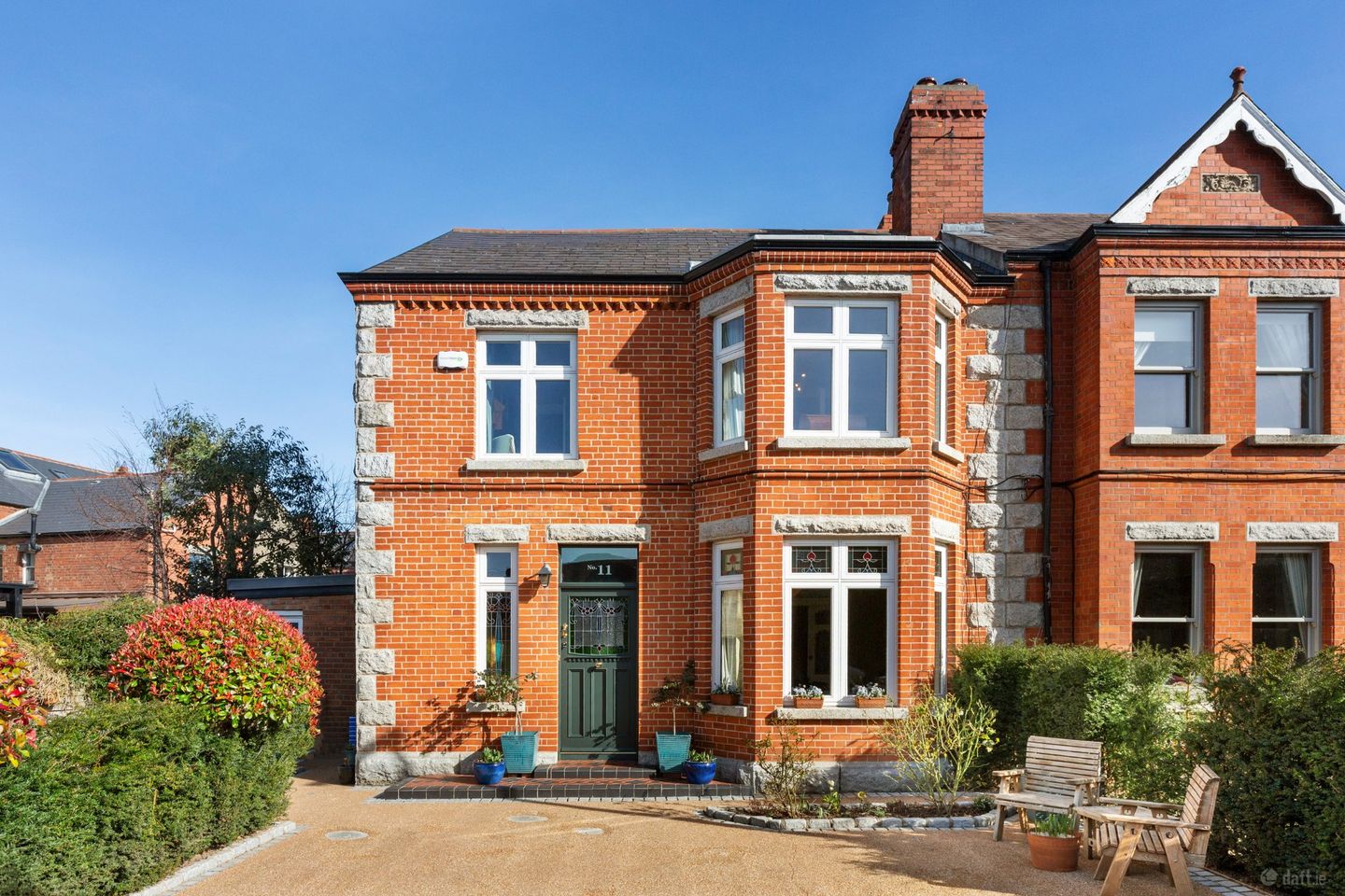 11 Holyrood Park, Off Sandymount Avenue, Sandymount, Dublin 4, D04X886