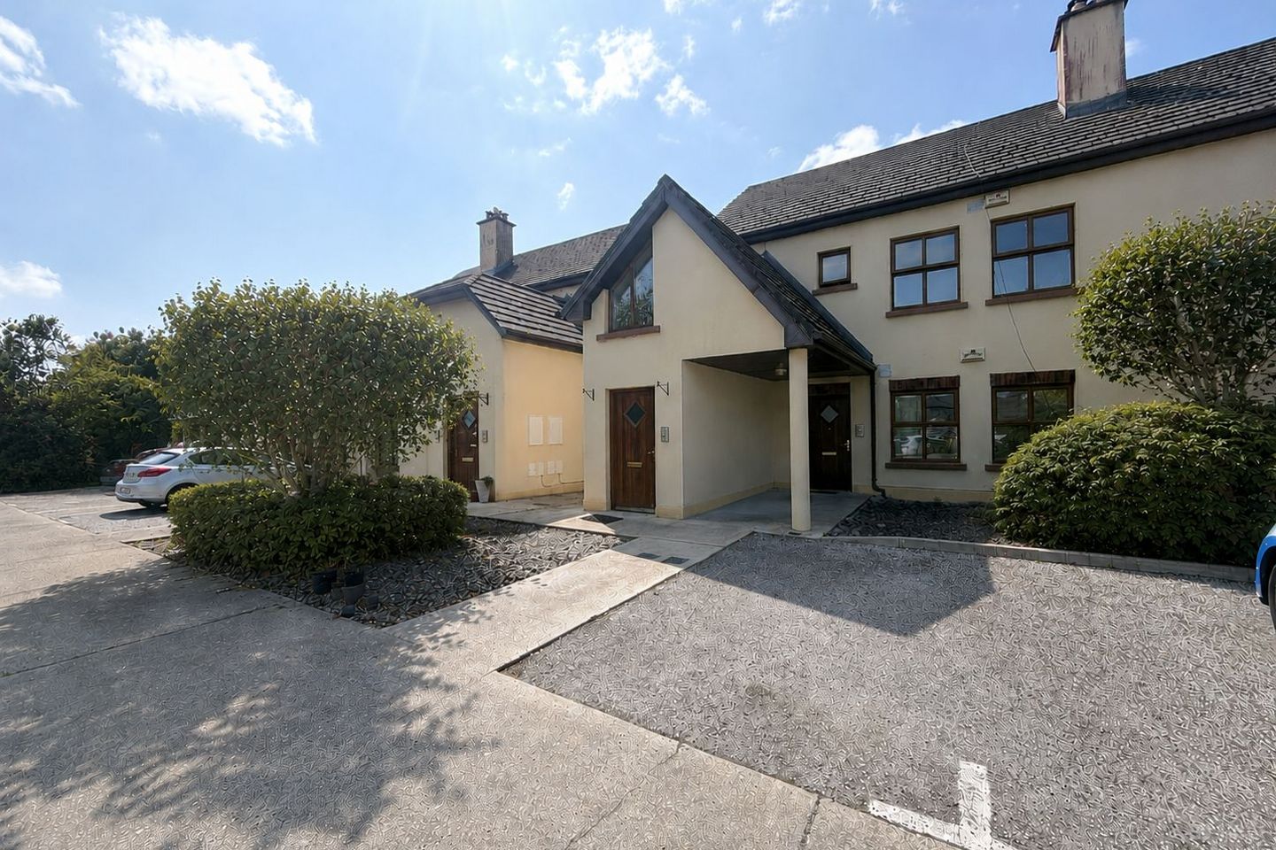6 The Lakes Village, Hill Road, Killaloe, Co. Clare, V94TN96