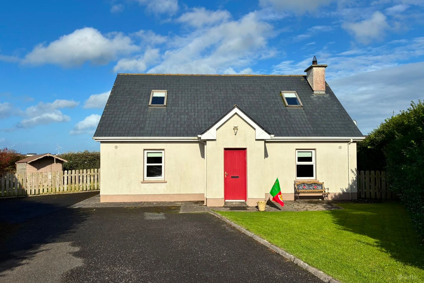 12 Cluainin na MBo, Carrowhubbock South, Enniscrone, Co Sligo, F26C1F2