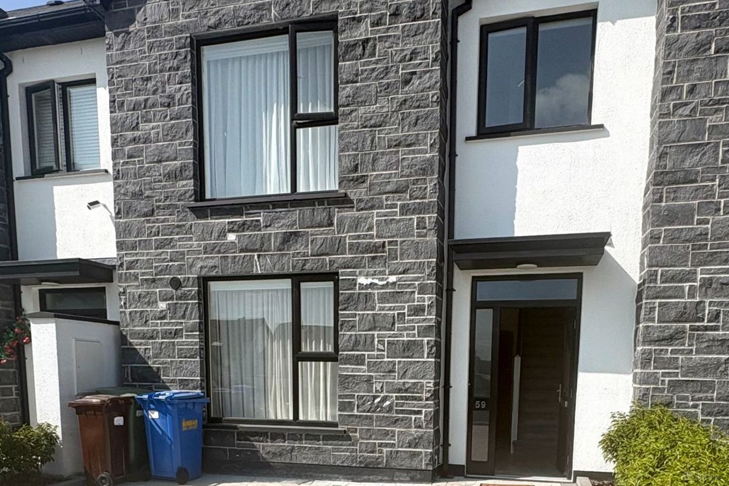 Cois Teampall, Sli Na Manach, Mungret, Co. Limerick