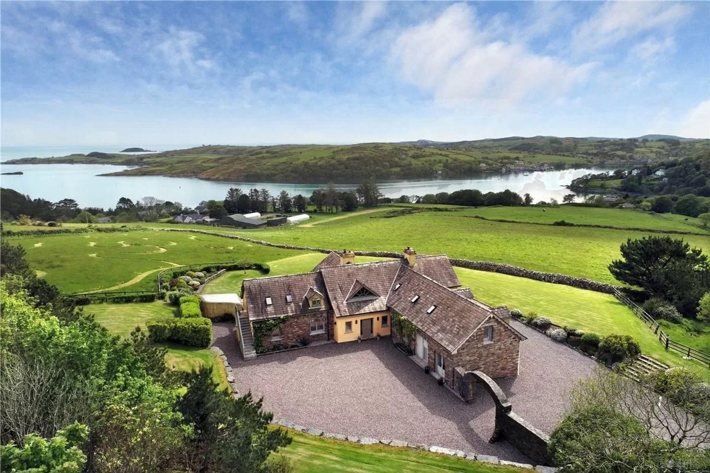 Baywood, Rushanes, Glandore, Co. Cork, P81K883