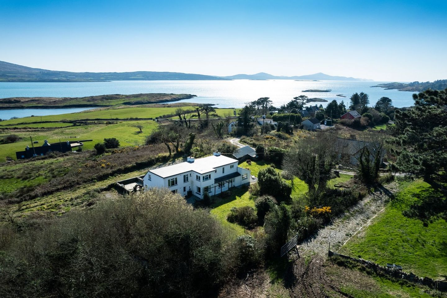 Drumbeg Cottage, Reenacappul, Durrus, Gerahies, Co. Cork, P75VK70