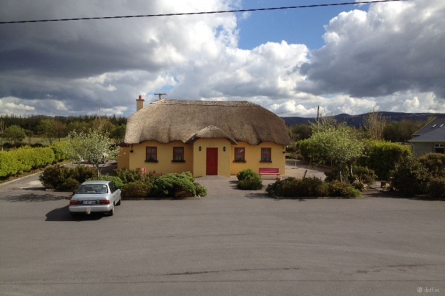 The Thatch Cottage, Strandsend, Cahersiveen, Co. Kerry, V23K799