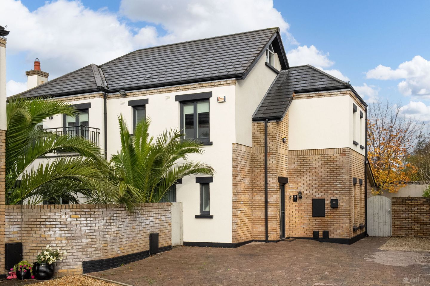 8 Churchlands, Sandyford Village, Dublin 18, D18FP90