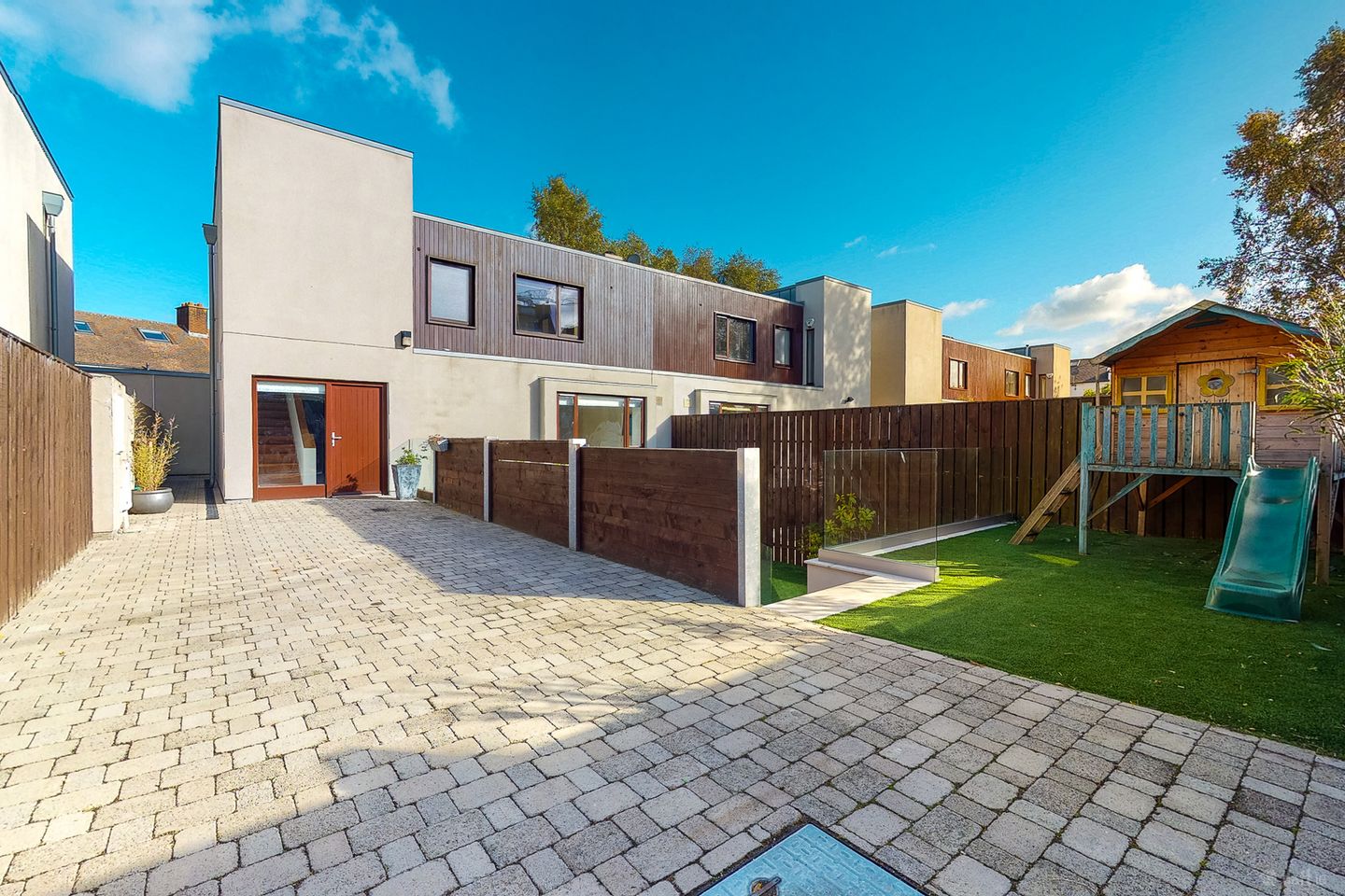 16 Railway Cottages, Sandymount, Sandymount, Dublin 4, D04W8Y0