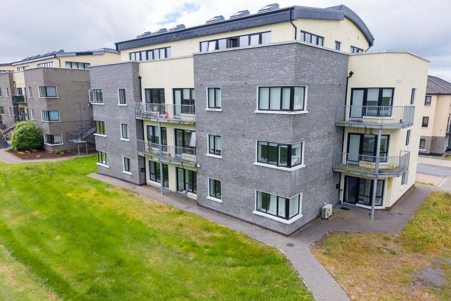 40 Sraith Fhada, Doughiska, Co. Galway, H917W42