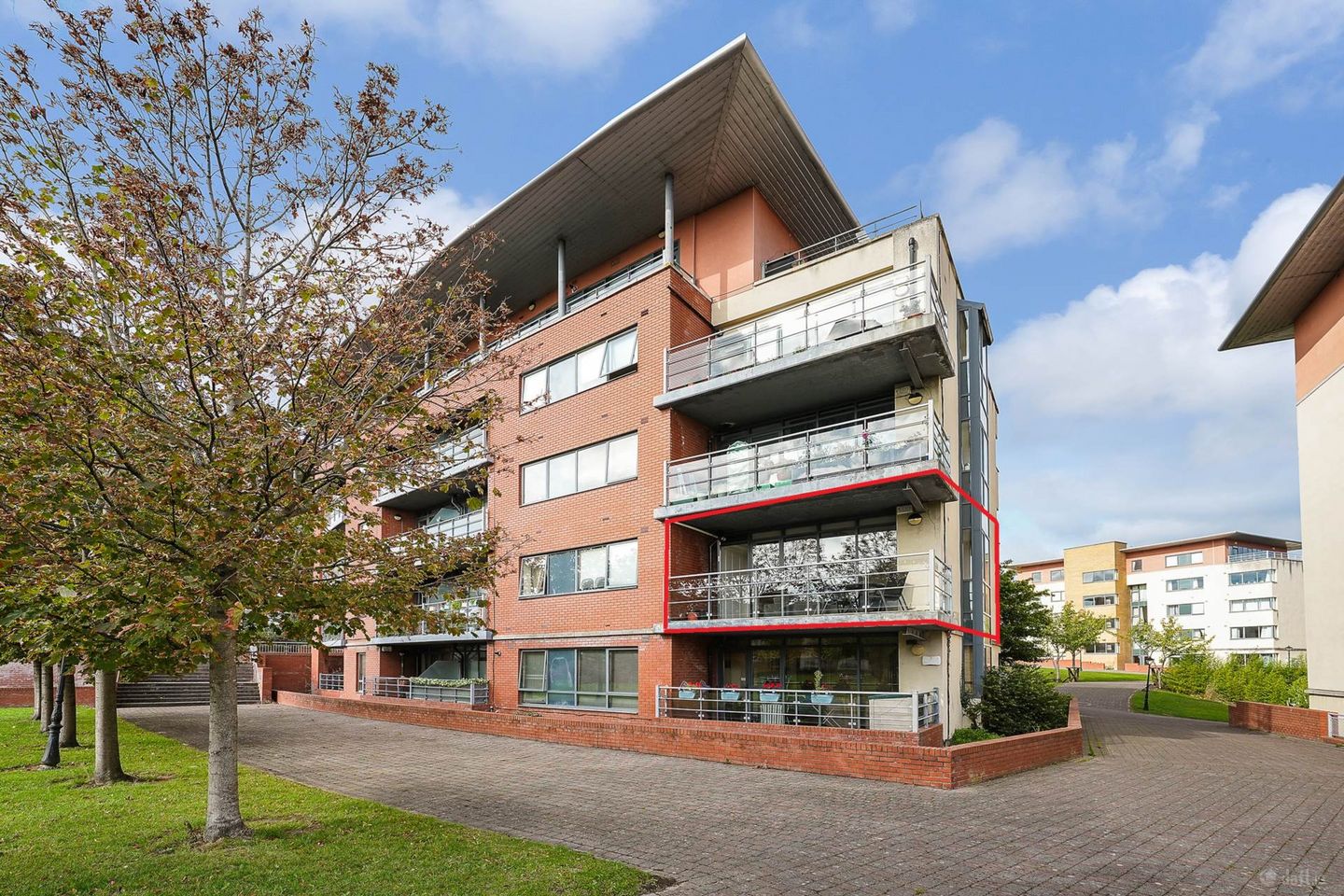52 The Oval, Tullyvale, Cabinteely, Dublin 18, D18P942