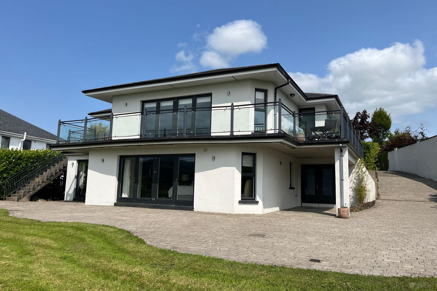 50 Lakelands, Cullenagh, Ballina, Co. Tipperary, V94P0E4
