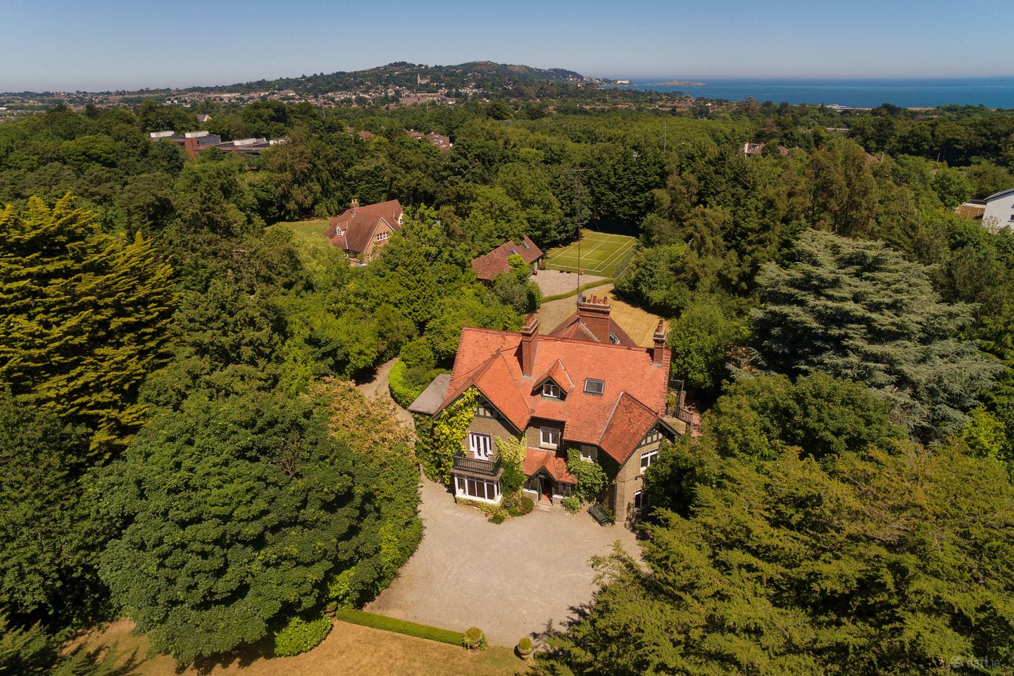 Falmore, Falls Road, Rathmichael, Co. Dublin