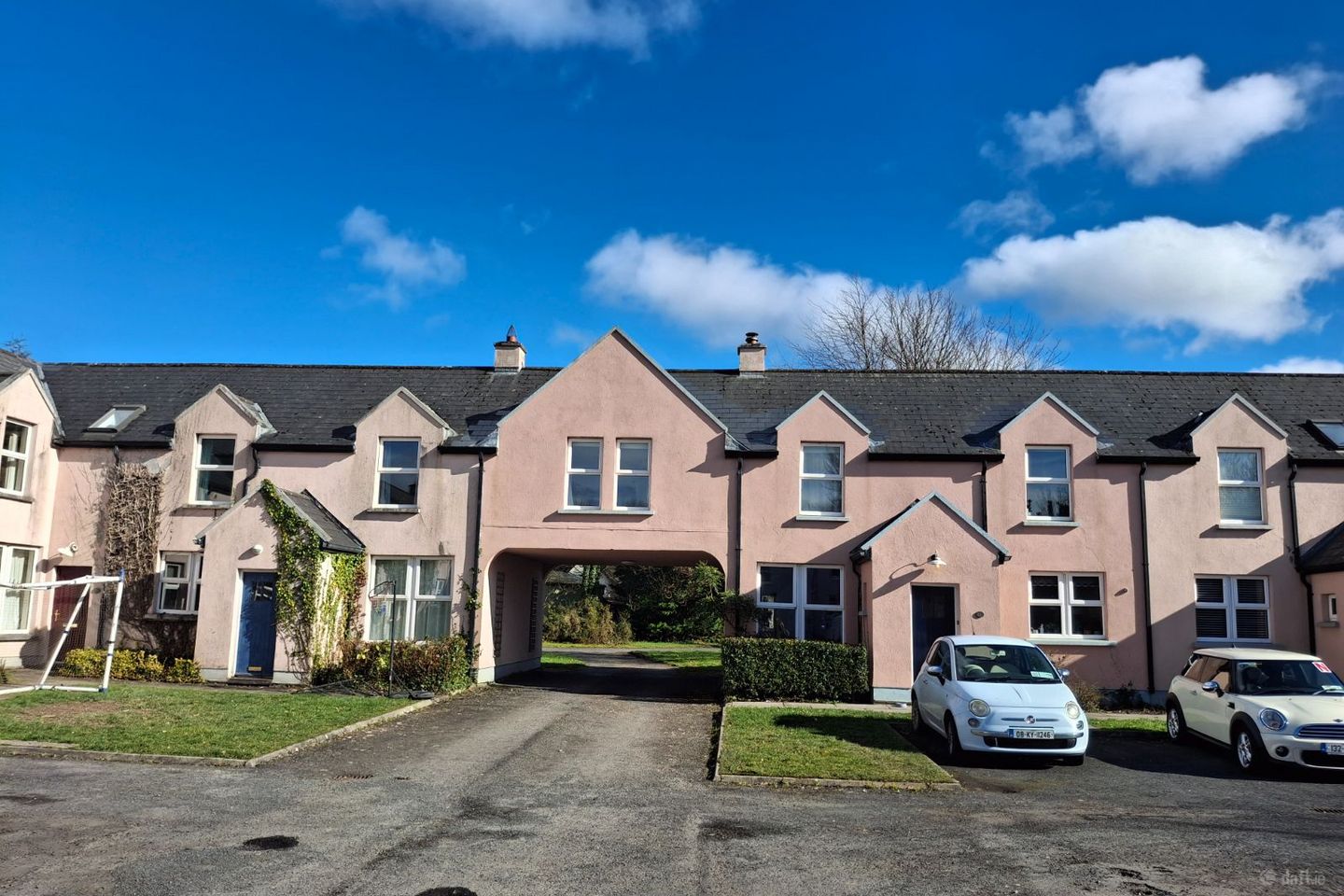 9 Courtyard Cottages, Ballycuggaran, Ogonnelloe, Killaloe, Co. Clare, V94XW8N