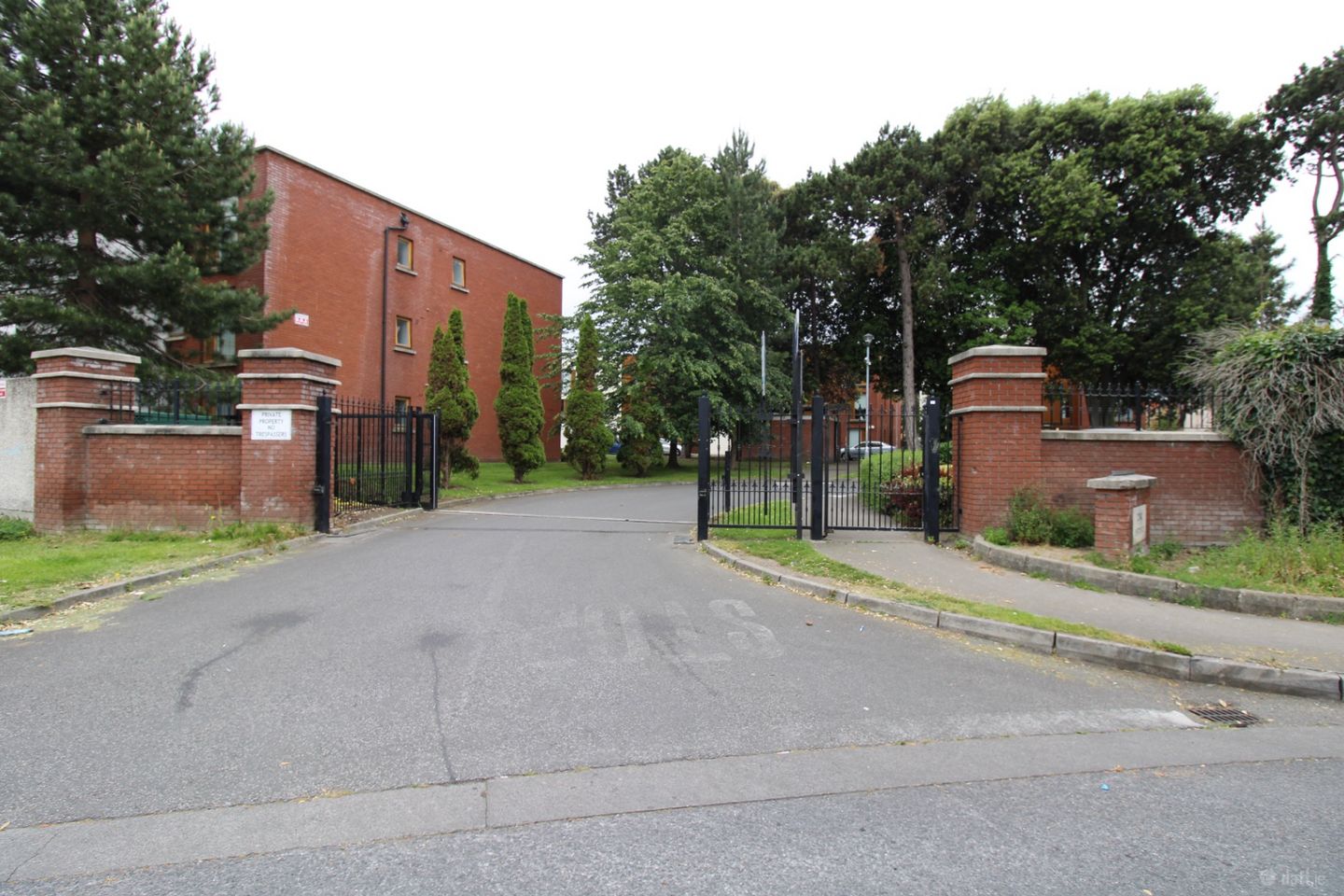 Fort Ostman, Crumlin, Dublin 12