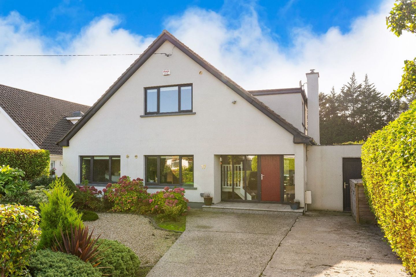 Monte Luce, Shrewsbury Lawn, Cabinteely, Dublin 18, D18E2P7