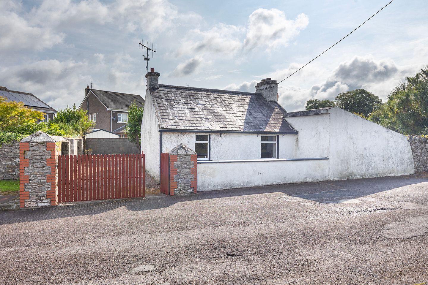 Rose Hill, Ballinacurra, Midleton, Co. Cork, P25A896