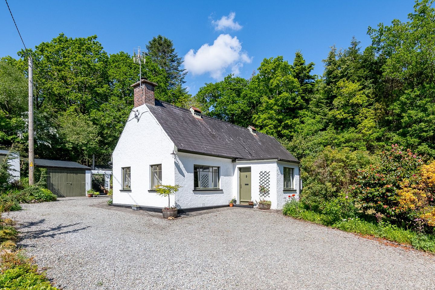 The Old School House, Blackwater Bridge, Kenmare, Co Kerry, V93T2Y3