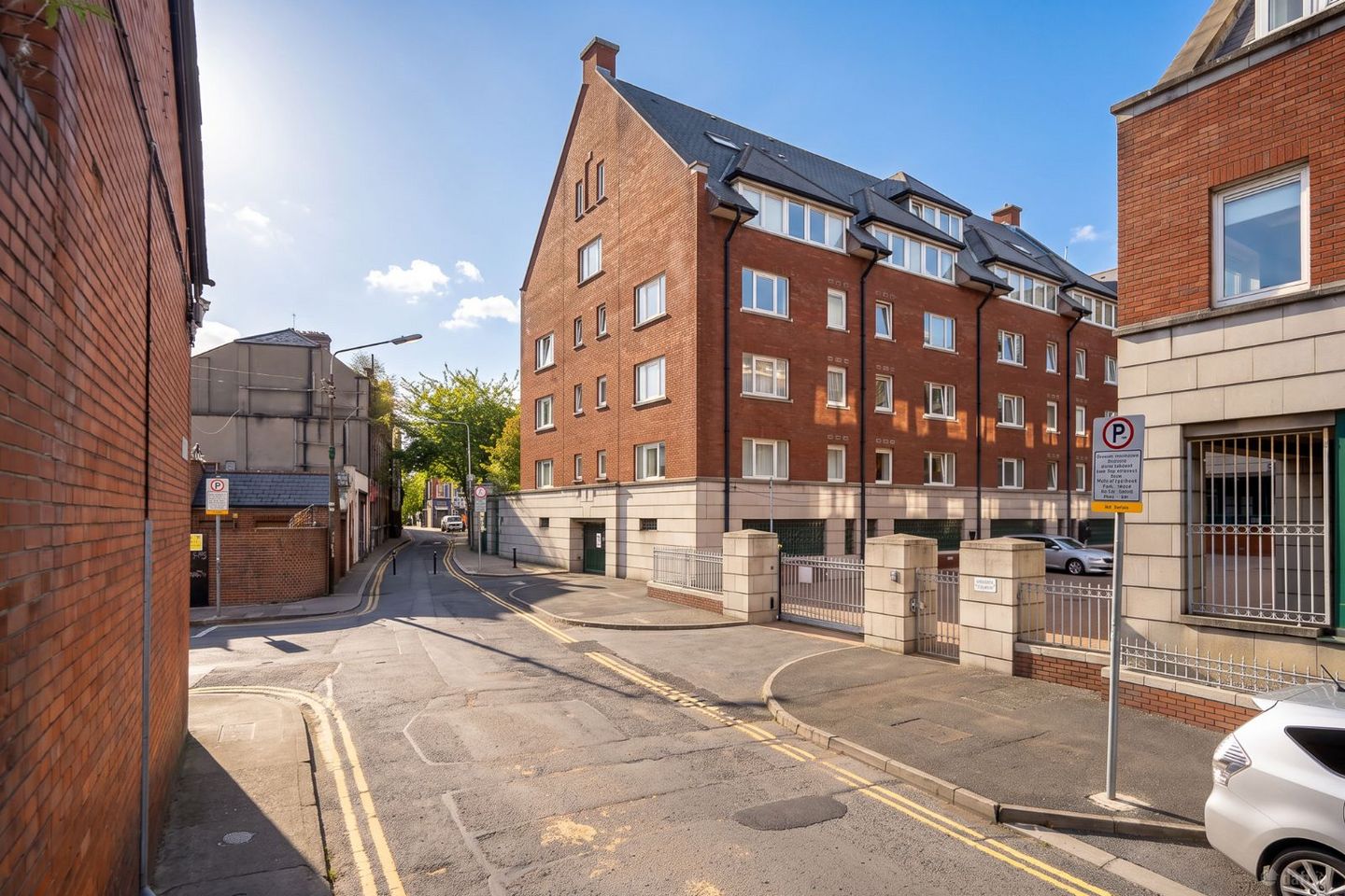 Apartment 2, Dean'S Court, Christchurch Square, Christchurch, Dublin 8