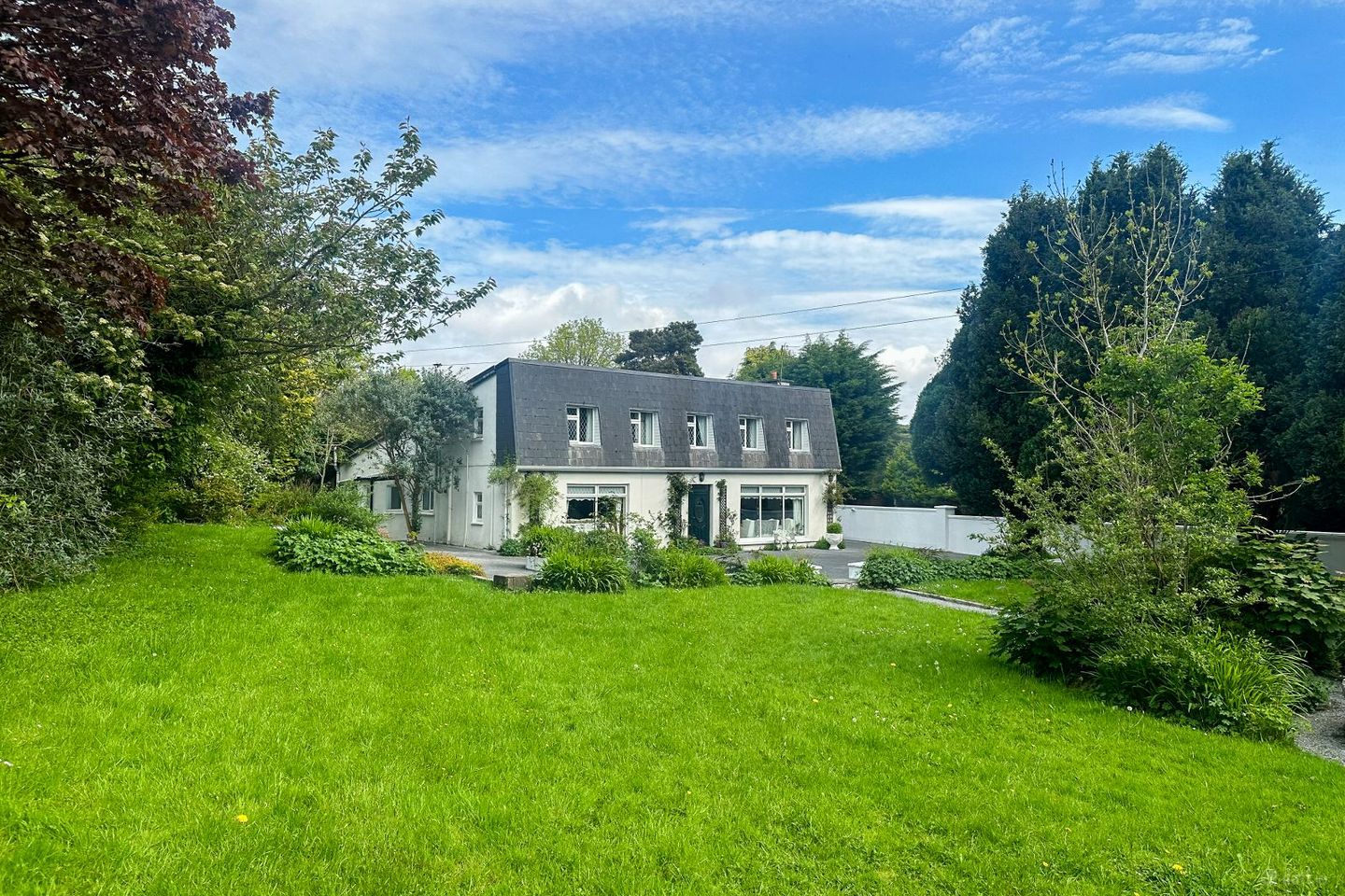 Silver Strand Lodge, Barna Road, Knocknacarra, Co. Galway