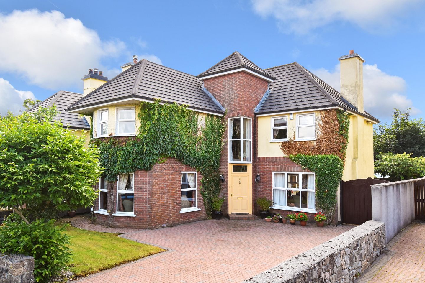 3 Hazelwood, Taylors Hill Road, Taylor's Hill, Co. Galway, H91YNX2