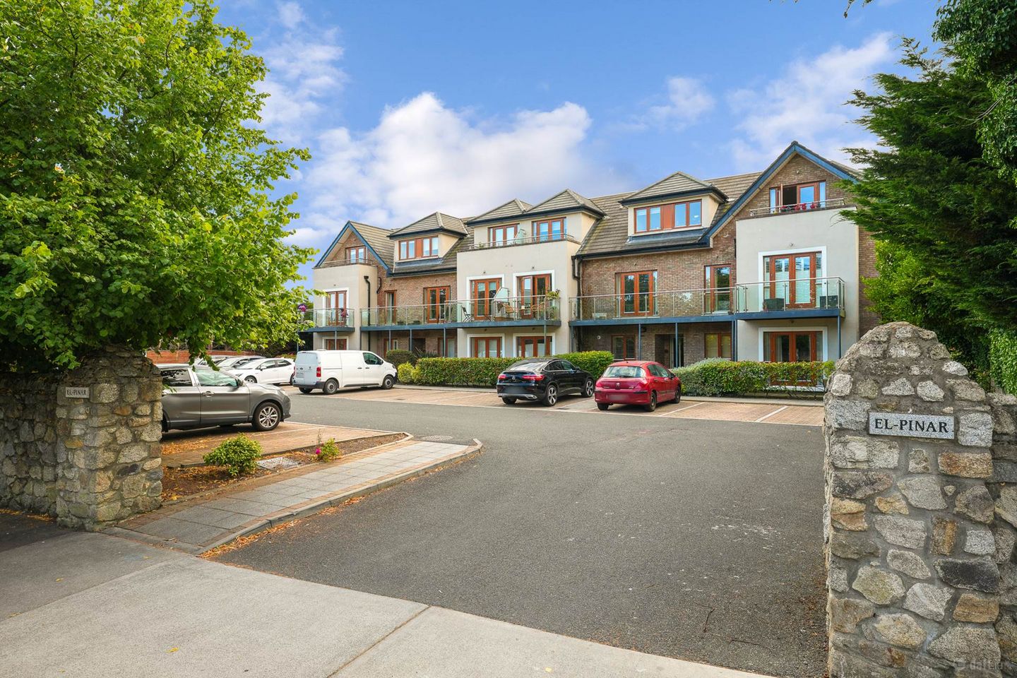 Apt 1 El Pinar, Kilgobbin Road, Sandyford, Dublin 18, Co. Dublin, D18PT63