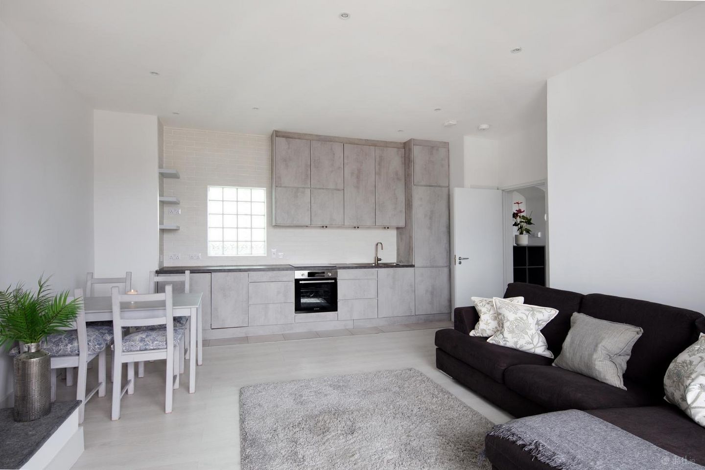 Penthouse, 62 Beresford House, Custom House Square, IFSC, Dublin 1, D01F1P0