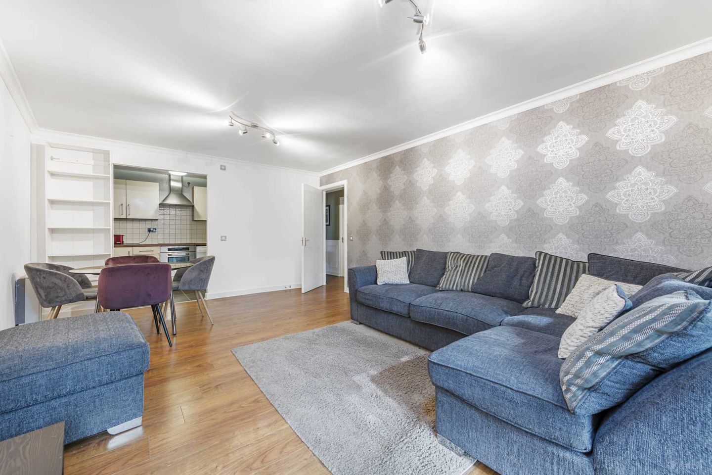 204 Neptune House, Bellevue, Islandbridge, Dublin  8, Co. Dublin