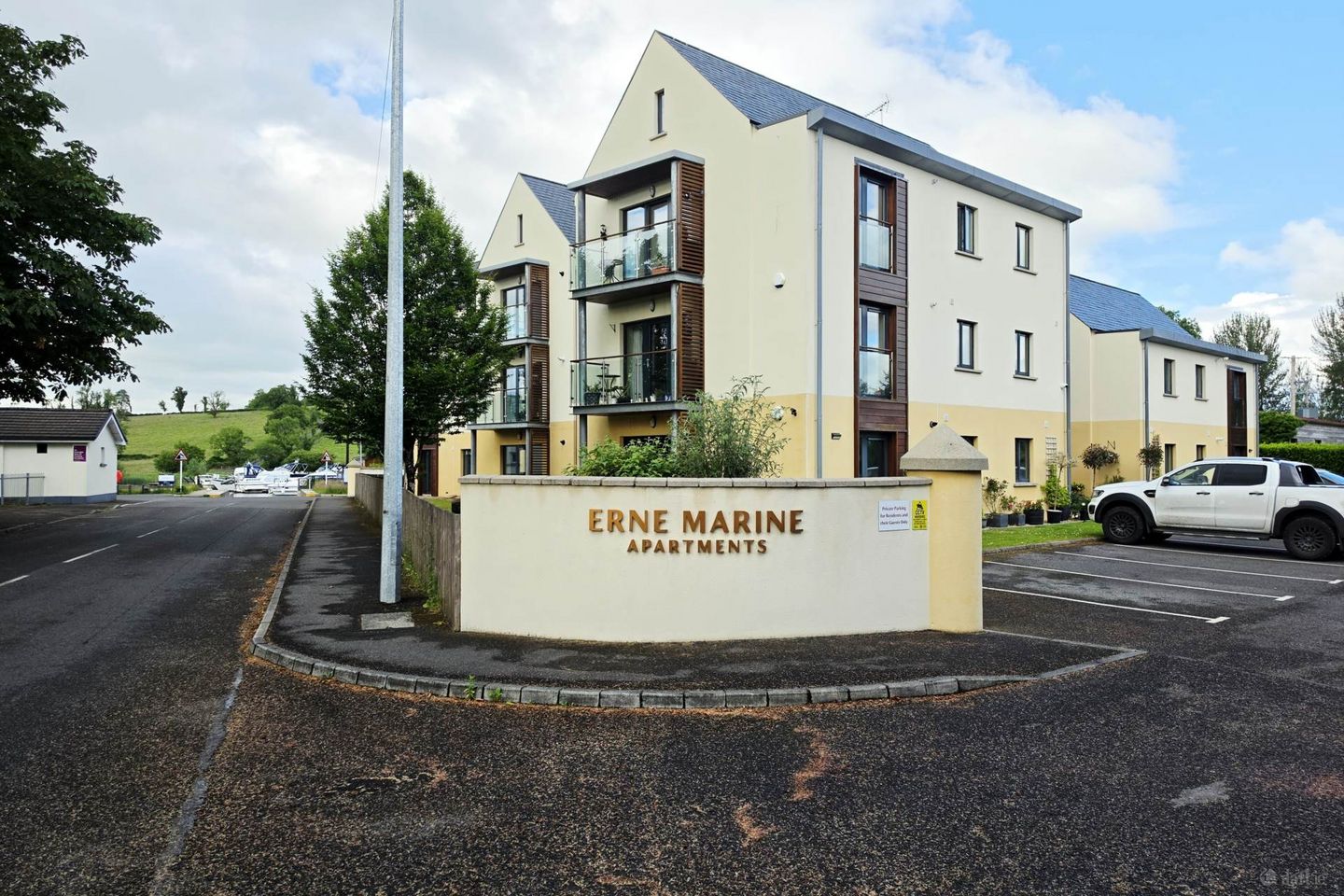 3 Erne Marine Apartments, Waterhen Lane, Bellenaleck, Enniskillen, Co. Fermanagh