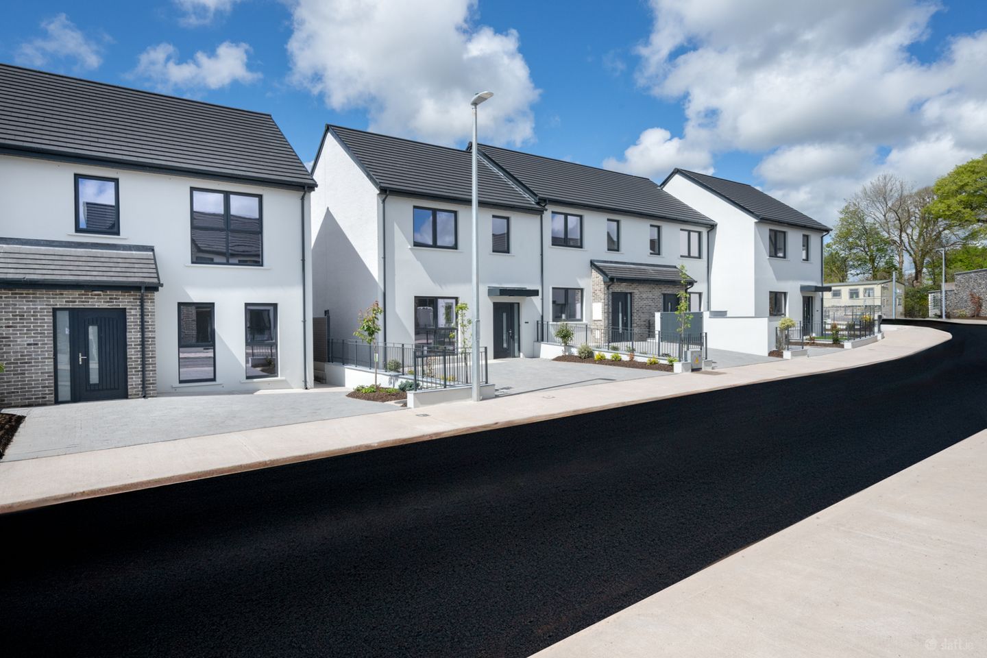 Two Bed Terraced, Lakeview, Castleredmond, Midleton, Co. Cork