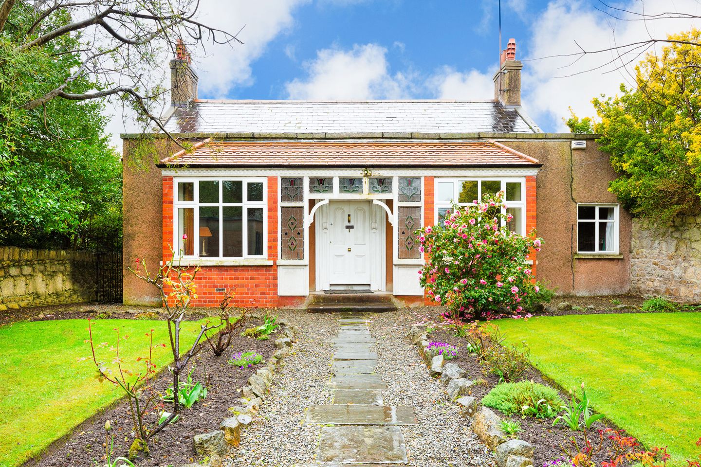 Clooneva, Rockfort Avenue, Dalkey, Co. Dublin, A96X896