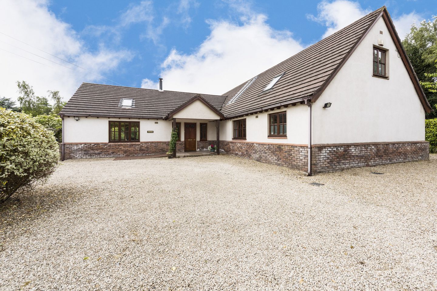 Yavina, Slate Cabin Lane, Sandyford, Dublin 18, D18CD57