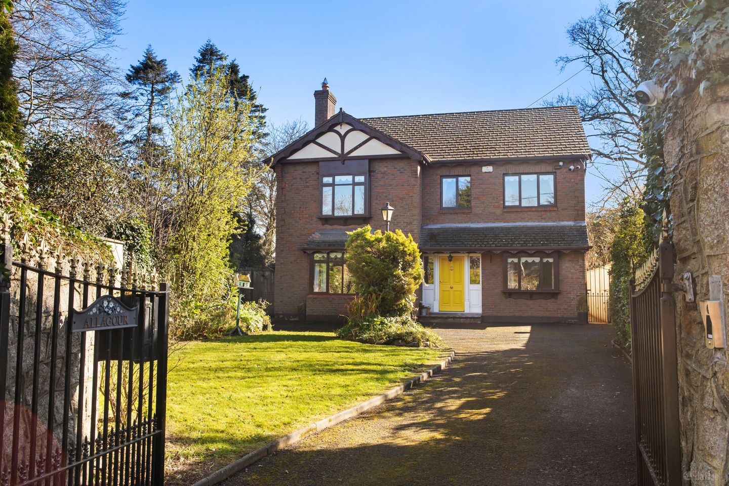 Allagour, Kill Lane, Foxrock, Dublin 18, D18K4K2