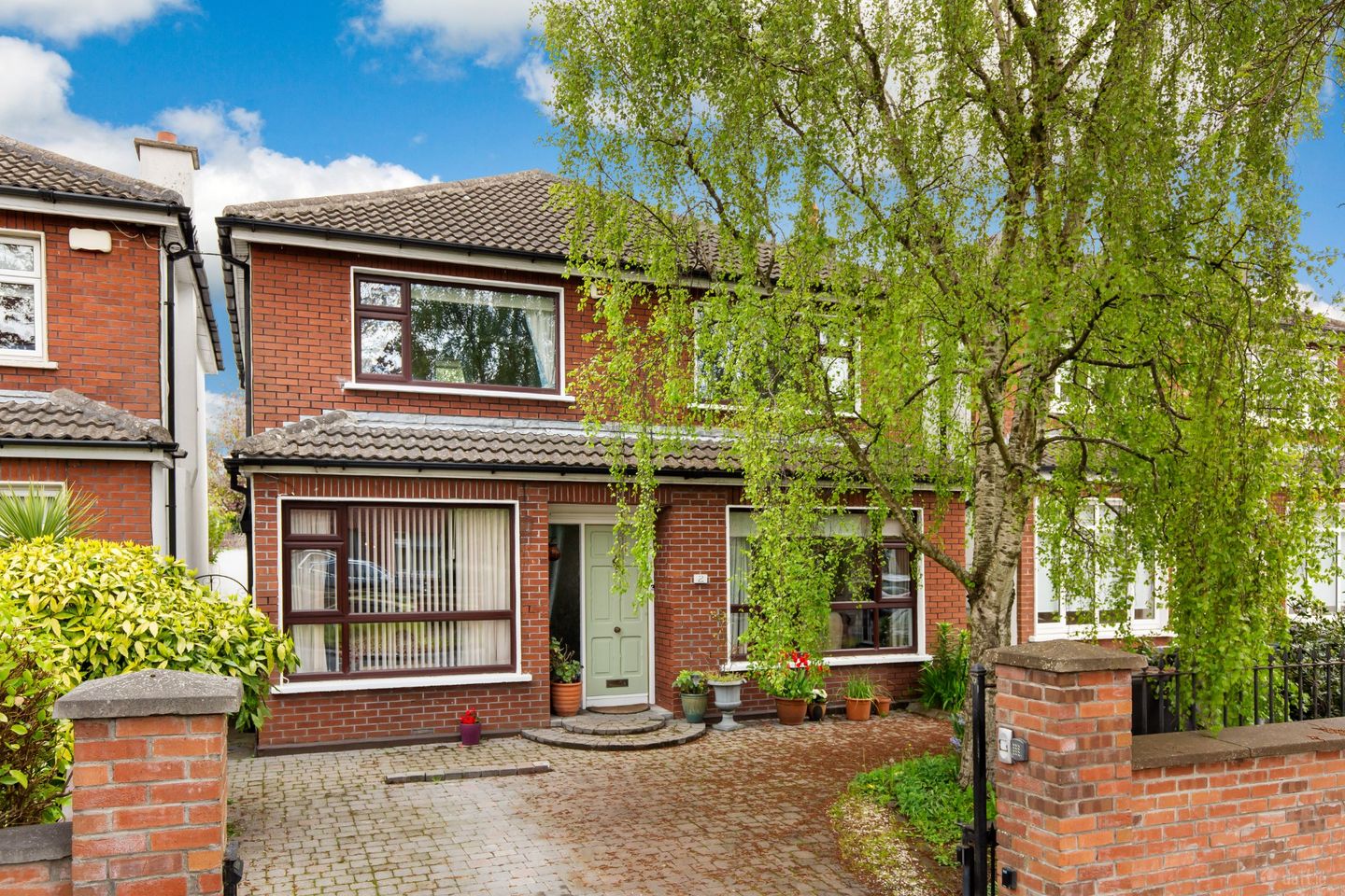 2 The Pines, Castleknock, Dublin 15, D15TY0T