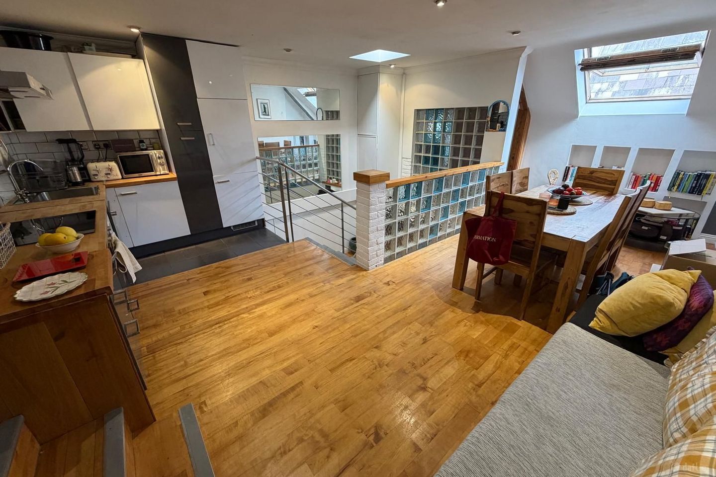 4th Floor Apartment, Parliament Street, Temple Bar, Dublin 2