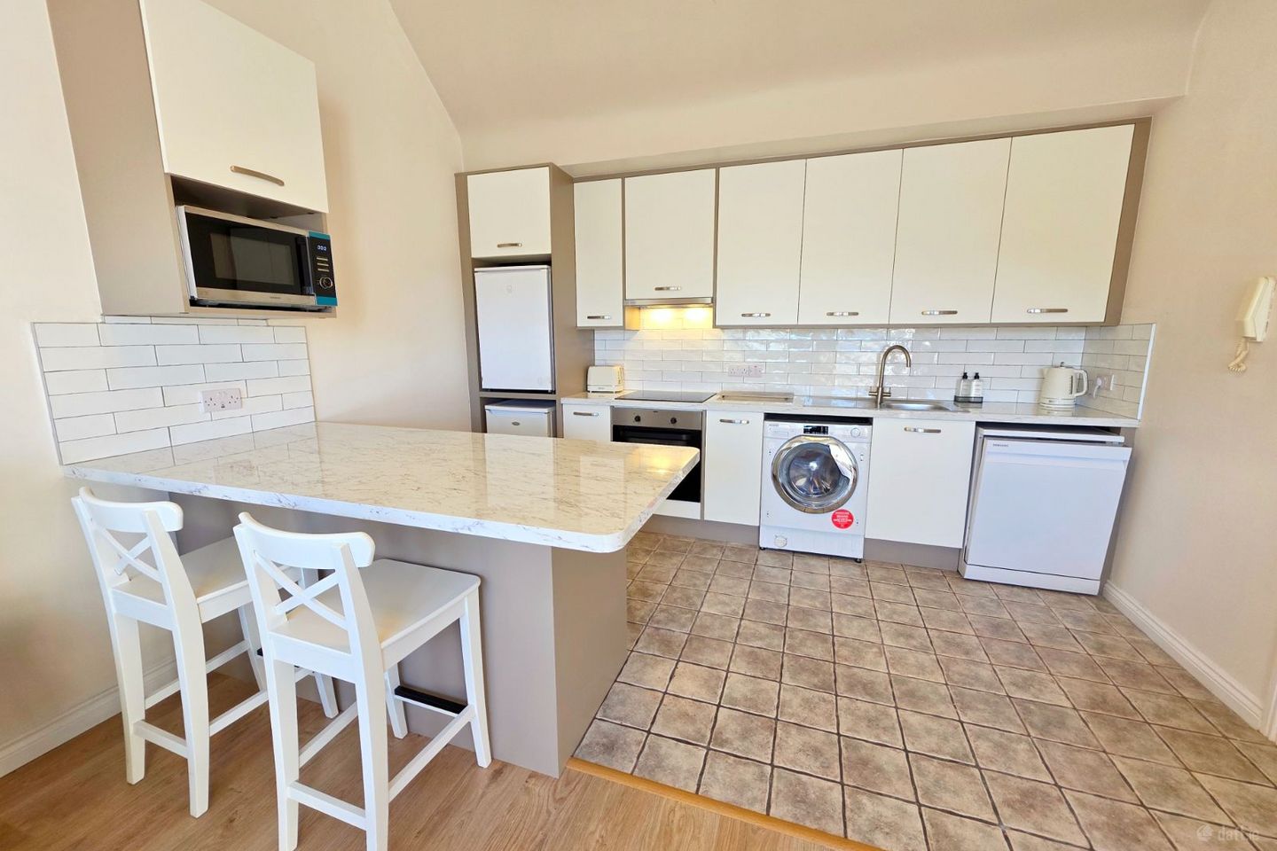 6 Glenview House, 161 Upper Salthill, Galway City Centre