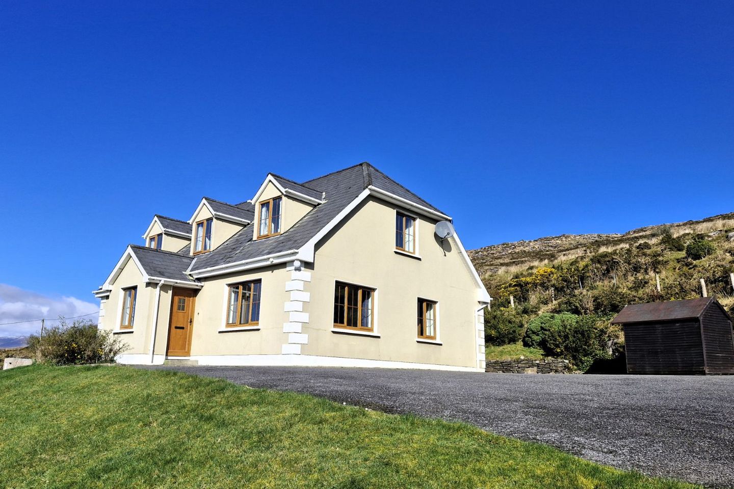 Coolnoohill, Kilgarvan, Kilgarvan, Co. Kerry, V93F867