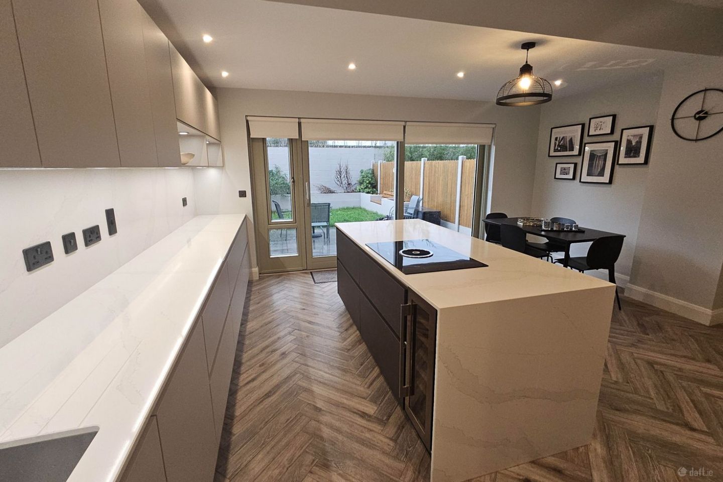 24 Aylesbury, Ballintemple, Ballintemple, Co. Cork